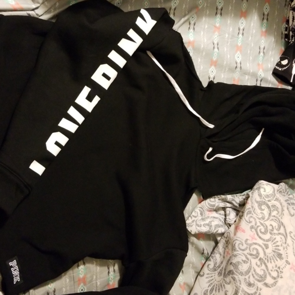 Pink crop hooded sweatshirt